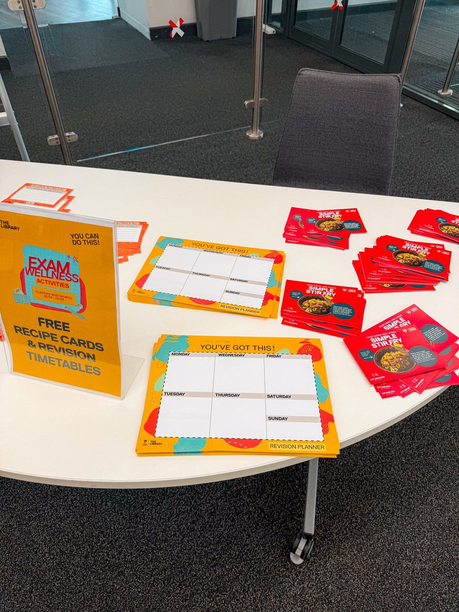 Salford Uni Library (@thelibraryuos) on Twitter photo We had a great time giving out exam packs today, did you manage to grab one? If you missed out we will be in the Library from 12pm this Wed-Fri giving more of them out - be quick though, as they will go fast! 🌿🖍️☕️✨
What’s inside?
✔️ 50% off a hot drink at <a href="/uos_eatanddrink/">uos_eatanddrink</a>
✔️ We had a great time giving out exam packs today, did you manage to grab one? If you missed out we will be in the Library from 12pm this Wed-Fri giving more of them out - be quick though, as they will go fast! 🌿🖍️☕️✨
What’s inside?
✔️ 50% off a hot drink at <a href="/uos_eatanddrink/">uos_eatanddrink</a>
✔️