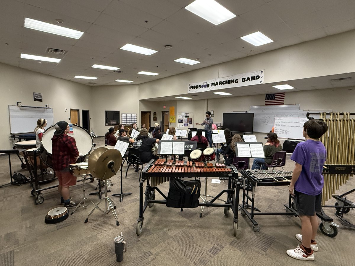 🥁 Our VVHS Band is putting in the work with some late-night practice sessions 💜🎺 Great performances don’t happen by accident—they happen when Monsoons go the extra mile! 🌪️ Drop a 🎵👏 in the comments to show some love for our hardworking musicians!