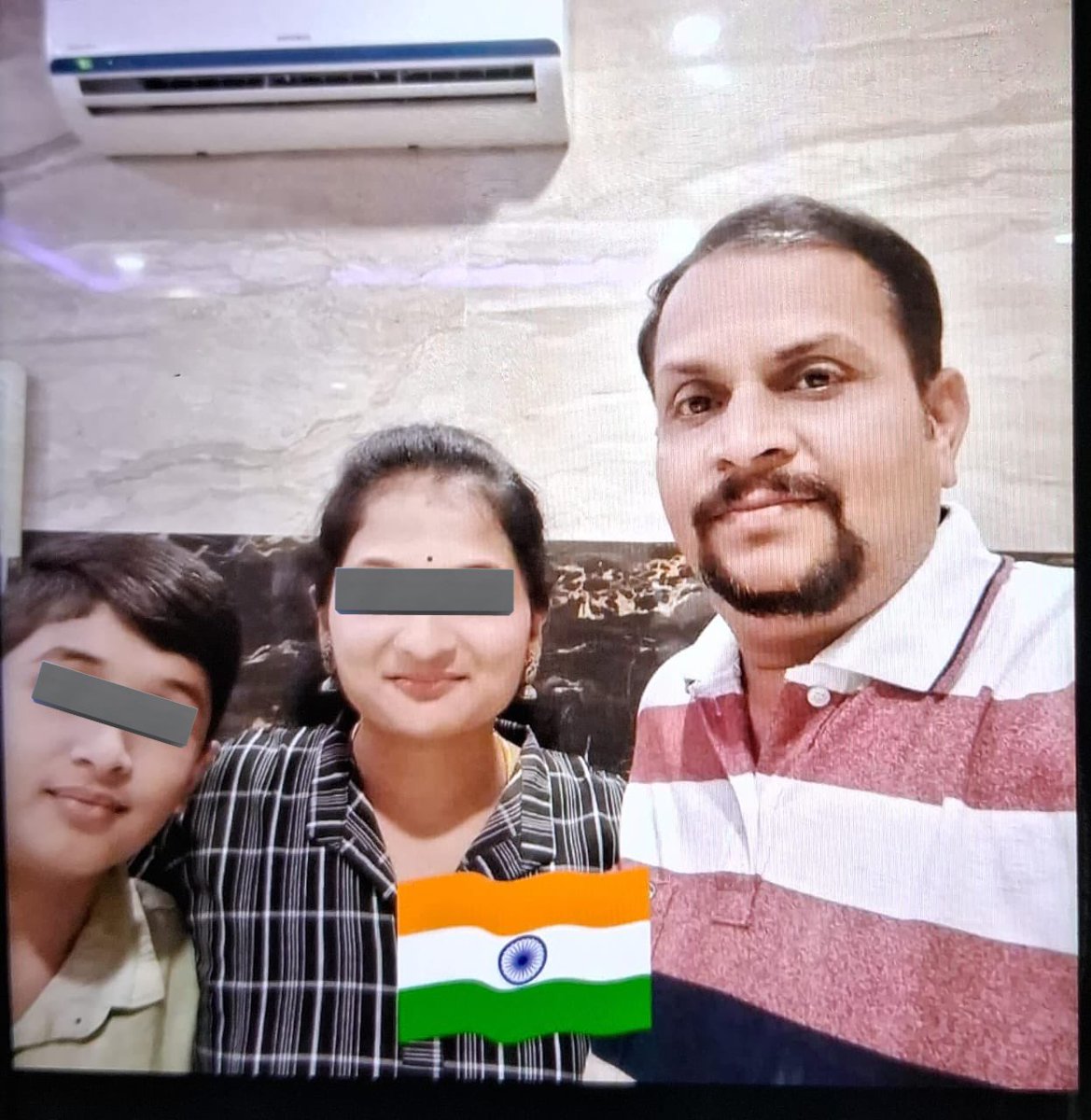 MeghUpdates's tweet photo. Manjunath Rao, a resident of Shivamogga, Karnataka was killed by the terrorists in front of his wife and son in Pahalgam massacre.

Wife Pallavi told a channel- "I told the terrorists, you killed my husband, kill me too"

On this the terrorists said- "We will not kill you, go and tell Modi"