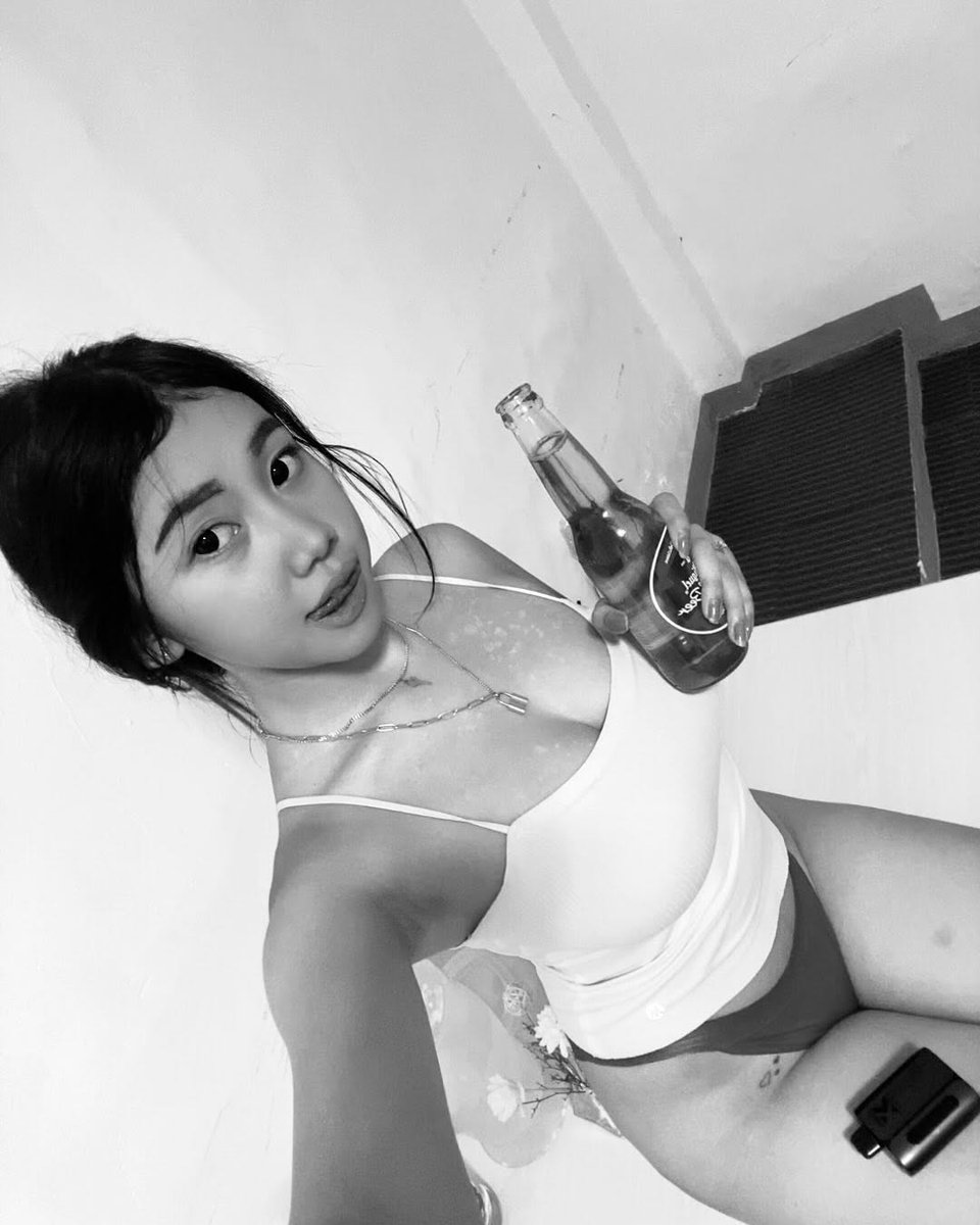 Annesexcute's tweet photo. Tra dito sa kwarto kantunin moko, sendan ko lahat ng maglike!
#alterpinayph #AlterBagetsPh #alterworld #alterbaguio #alterBookings #AlterMakati 
#alterbagets https://t.co/WA96cFv18b