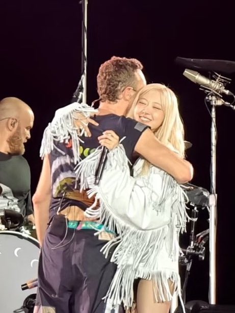 lsmjnkm's tweet image. 🥺 

#ROSÉ #ROSÉxCOLDPLAY #ColdplaySeoul