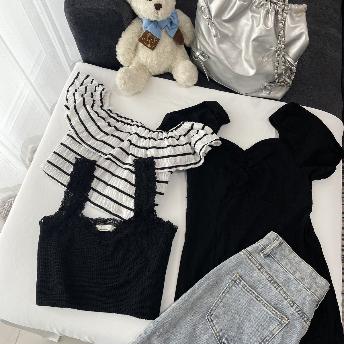 Liiiiyyyyy_'s tweet photo. ✿  ส่งต่อเสื้อผ้า  ⌇ 🐰
รอบนี้มีไม่เยอะน้า ไหมพรม สายเดี่ยว กางเกง กระโปรง 𖠋   ༘⋆
ลงพรุ่งนี้ 23/04 19.00 น.
ค่าส่งเหมา 45.- ปัก+ฟอล ลด 10.- ꒱˚ ༘♡ 🛒

#เสื้อผ้ามือสอง #เสื้อผ้ามือสองสภาพดี #ส่งต่อเสื้อมือสอง #ส่งต่อเสื้อผ้ามือ2 #โล๊ะตู้เสื้อผ้ามือสอง #โล๊ะตู้ #ส่งต่อเสื้อผ้า https://t.co/xLdMPhigC7