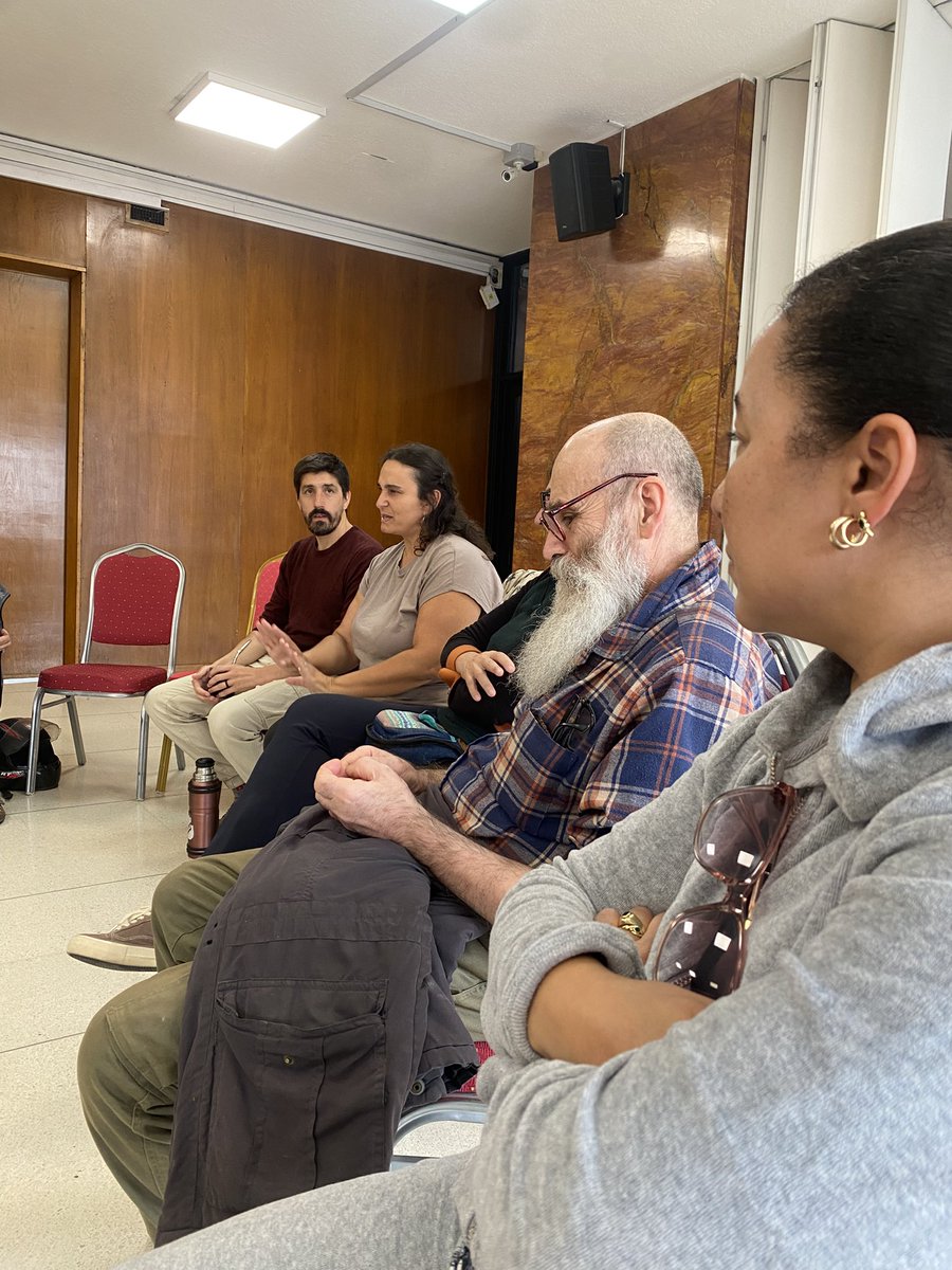Dirección Nacional de Desarrollo Social (@uy_desarrollo) on Twitter photo Mesa de trabajo con emprendedores. Después de varios años, se genera una instancia en el piso 7 del <a href="/midesuy/">Ministerio de Desarrollo Social</a> con emprendedores y emprendedoras, para establecer una hoja de ruta conjunta con el área Sociolaboral
Avanzamos en el desarrollo social construyendo oportunidades. Mesa de trabajo con emprendedores. Después de varios años, se genera una instancia en el piso 7 del <a href="/midesuy/">Ministerio de Desarrollo Social</a> con emprendedores y emprendedoras, para establecer una hoja de ruta conjunta con el área Sociolaboral
Avanzamos en el desarrollo social construyendo oportunidades.