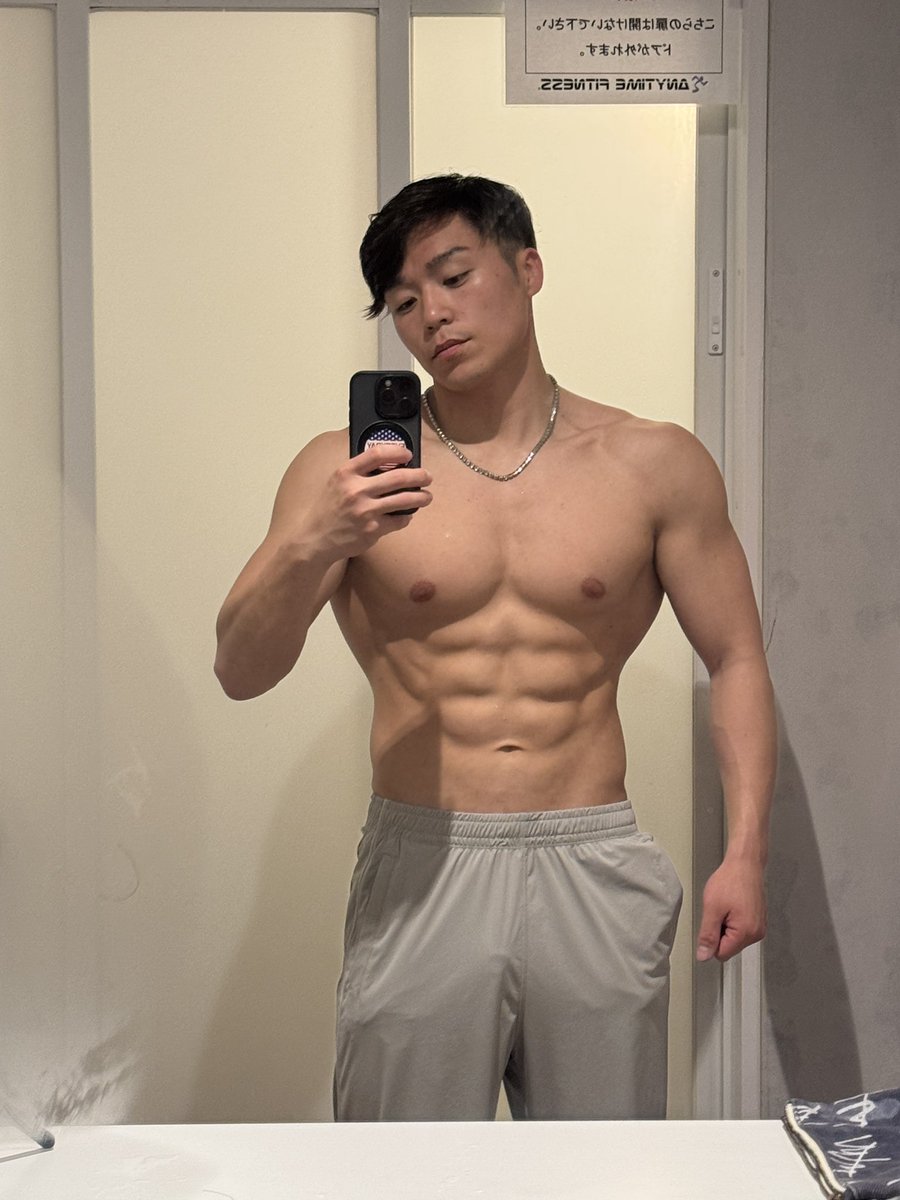 taishofitness's tweet photo. やっと腹筋に縦ライン

なんか色々疲れた…

やっぱり人に期待するだけ無駄

自分を生きねば

#他責は老害害悪 https://t.co/mRmc4xKJN7