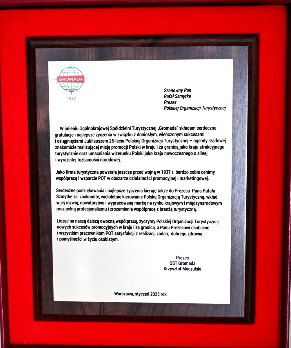 Z okazji 25-lecia Polskiej Organizacji Turystycznej, Prezes Rafał Szmytke odebrał dyplom uznania od OST Gromada. To wyraz podziękowania za działalność POT na rzecz rozwoju polskiej turystyki i promocji kraju na arenie międzynarodowej.