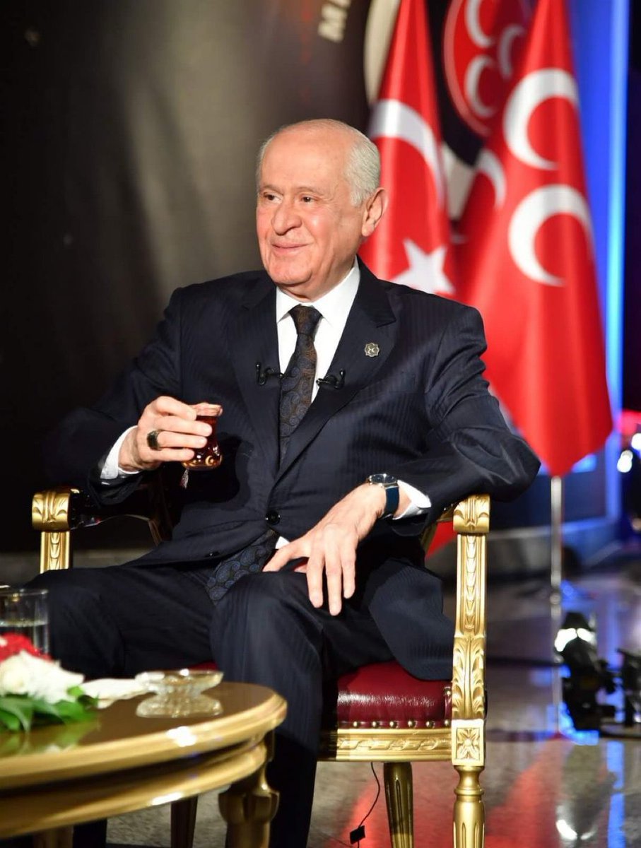MHP Genel Başkanı Devlet Bahçeli:

“CHP artık tehlikeli bir siyasi odaktır. Milli güvenliğimiz ve demokrasi hayatımız adına zehirli bir siyasi organdır.”