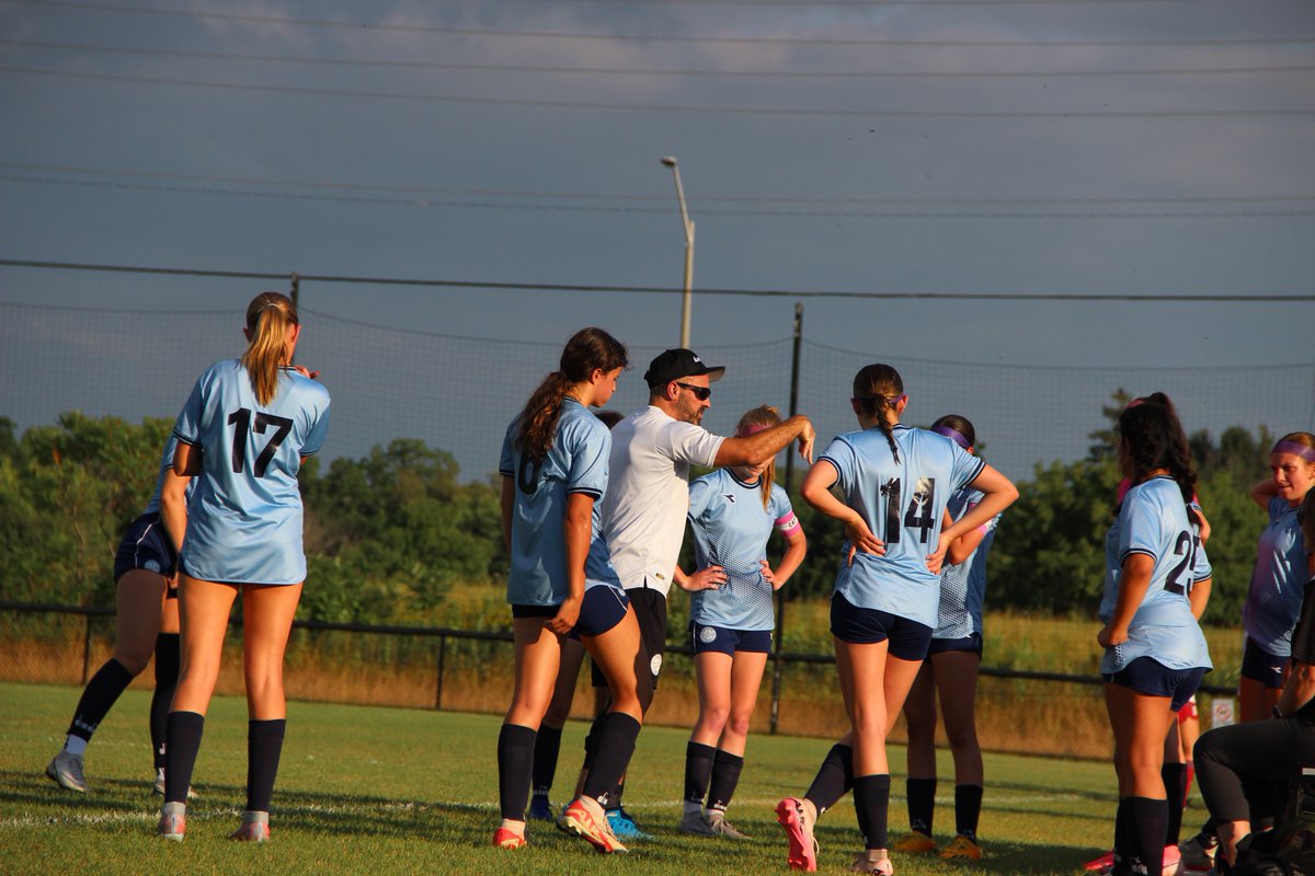 A look at some 📸 from our U16 Academy squad last summer!

We cannot wait to see them in action and giving it their all this summer 💪 Send us a message if you are interested in learning how to join our club!

#CYS #CambridgeSoccer #OntarioSoccer