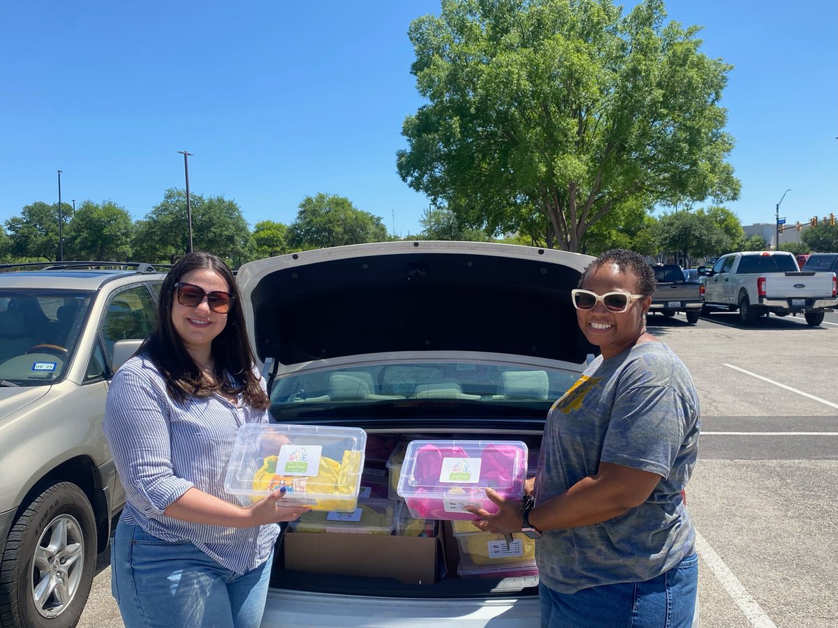 Thank you Cavalry United for putting together and donating Jared boxes full of activities and goodies for our patients in San Antonio! 🎗️💜