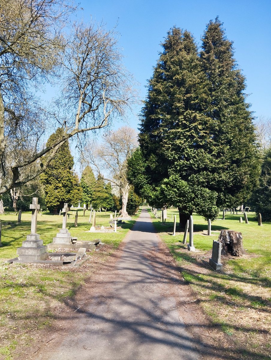 LifeFilmsUK's tweet photo. A beautiful day for a walk. Will I be inspired to write? #writerslife #walking #writing #novel #timetowrite https://t.co/FUn4KKGKi5