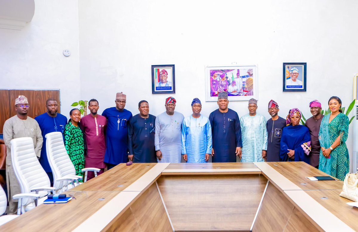 Obafemi Hamzat (@drobafemihamzat) on Twitter photo Today, l received The Honourable Minister of Steel Development, Prince Shuaibu Abubakar Audu, on behalf of the Governor of Lagos <a href="/jidesanwoolu/">Babajide Sanwo-Olu</a>. Today, l received The Honourable Minister of Steel Development, Prince Shuaibu Abubakar Audu, on behalf of the Governor of Lagos <a href="/jidesanwoolu/">Babajide Sanwo-Olu</a>.