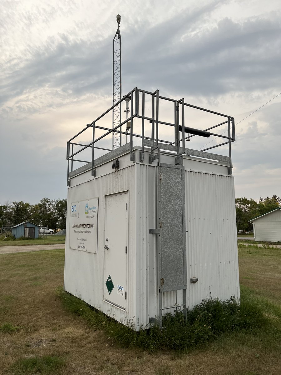 gpazsk's tweet photo. This #EarthDay, we’re celebrating clean air
GPAZ monitors air quality across 40,000 km² in southern Saskatchewan to protect your health &amp; environment. Check out how we track air quality in your area: https://t.co/186waf0KhJ. https://t.co/pvLrap27sZ