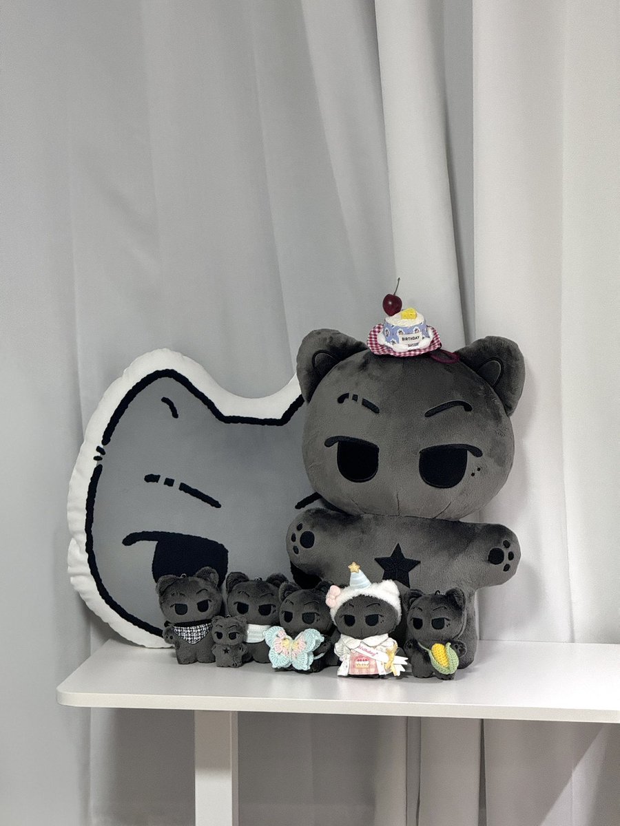 2OO2js's tweet image. #enask jjongcat 10cm mp ch &amp;amp; ina nyaa berapa ya?