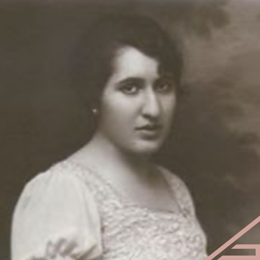 🔔 NEW EPISODE ALERT!🔔 This week on She Builds Podcast we are talking about Mathilde Díaz Vélez. Listen to learn more about her and her incredible Argentinian family. 

#podcast #podcasting #architecturelovers