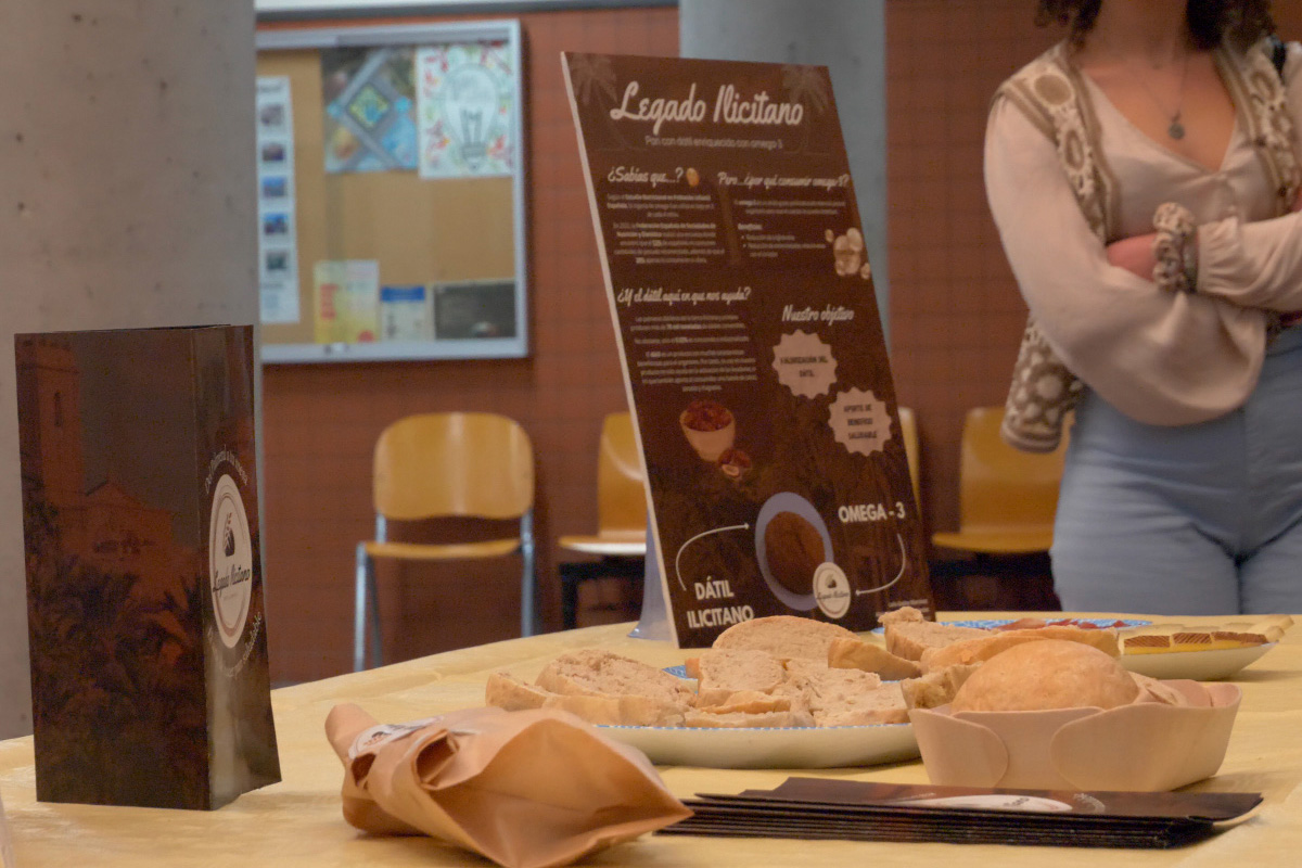 🥖🥇 Un pan artesano a base de dátil y rico en Omega 3 gana el primer premio del concurso Innobiotec 2025 f.mtr.cool/wkoijlneug

Patrocinado por la cátedra Palmeral d´Elx de la Universidad Miguel Hernández de Elche.