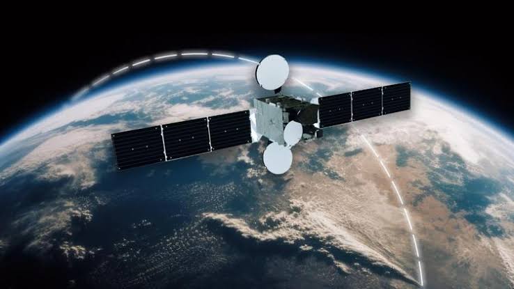 #Türksat6A ile haberleşme uydusu sayımız 6'ya çıktı.

Bu yeni uyduyla artık Hindistan, Malezya ve Endonezya gibi kapsama dışında kalan ülkelere de ulaşabilecek, #TV yayınlarımızı yedekleme imkânına sahip olacağız.

Ayrıca Türkiye'nin yüzde 80’in üzerinde yerlilikle kendi yerli