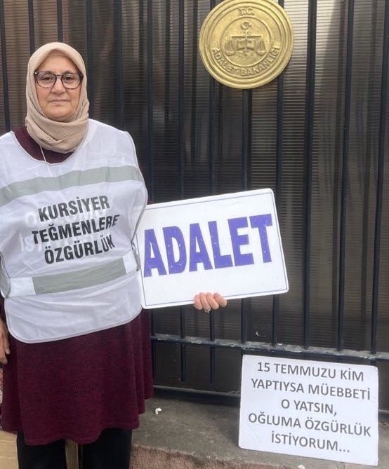 <a href="/FigenCalikusu/">Figen AlbugaÇALIKUŞU</a> Bir suçun oluşabilmesi için, o suçun bilerek ve istenerek, kasıtla işlenmesi gerekir. <a href="/FigenCalikusu/">Figen AlbugaÇALIKUŞU</a> 
Ancak yüzlerce kursiyer teğmen ve askeri öğrenci, neyin ne olduğunu bilmiyor!
Artık bir çözüm istiyoruz!
<a href="/AYMBASKANLIGI/">Anayasa Mahkemesi</a> <a href="/adalet_bakanlik/">T.C. Adalet Bakanlığı</a> 
<a href="/TBMMresmi/">TBMM</a> <a href="/MHP_Bilgi/">MHP</a> 
<a href="/DEMParti_TBMM/">DEM Parti TBMM</a>