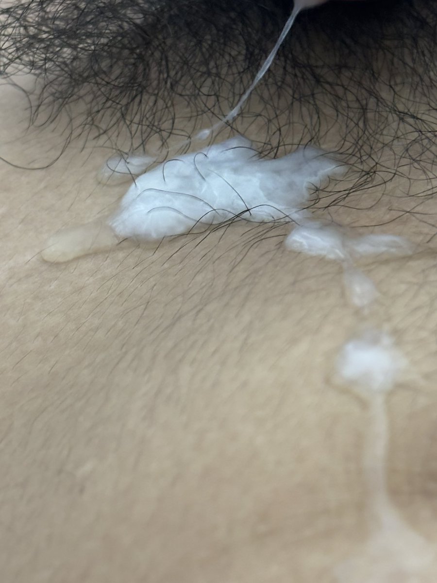 大晚上发情，寝室打飞机。