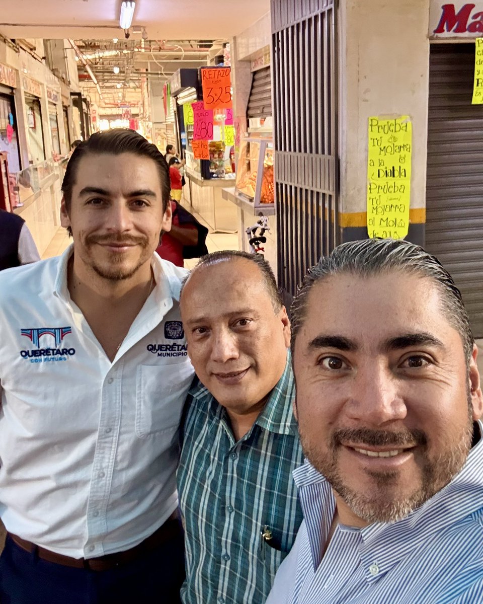 Arreguín JC (@arreguinjc) on Twitter photo La FUCQ representa a los Mercados del <a href="/qromunicipio/">Municipio de Querétaro</a> y con ella trabajamos para que a sus agremiados les vaya cada día mejor como pidió <a href="/FeliFerMacias/">Felipe Fernando Macías</a>. Hoy acompañé a mi jefe el Secretario <a href="/FedeDeLosCobos/">Federico De Los Cobos</a> al mercado de Lomas a visitar a su líder, mi amigo Rafa Granados La FUCQ representa a los Mercados del <a href="/qromunicipio/">Municipio de Querétaro</a> y con ella trabajamos para que a sus agremiados les vaya cada día mejor como pidió <a href="/FeliFerMacias/">Felipe Fernando Macías</a>. Hoy acompañé a mi jefe el Secretario <a href="/FedeDeLosCobos/">Federico De Los Cobos</a> al mercado de Lomas a visitar a su líder, mi amigo Rafa Granados