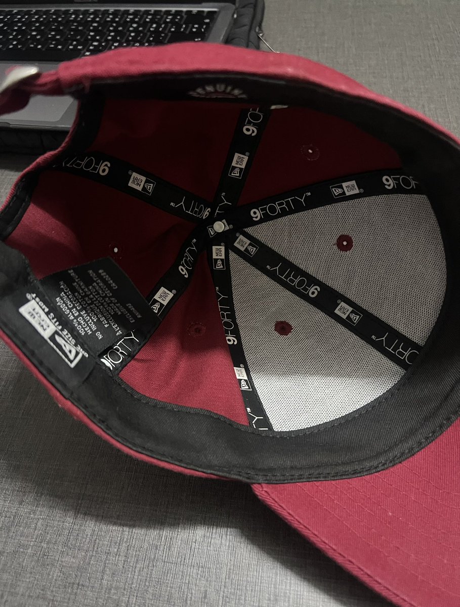 pppashaa's tweet photo. หมวก new era ของแท้ 550รส พร้อมโอนลดได้ 

#ส่งต่อหมวก #หมวกnewera #ส่งต่อหมวกmlb #ส่งต่อ #ส่งต่อเสื้อผ้า #หมวก #หมวกny #หมวกมือสอง #ส่งต่อเสื้อผ้ามือ2 #ส่งต่อหมวก #mlb #โล๊ะตู้ #ปล่อยต่อ #ขายต่อ #เสื้อผ้า #มือสองสภาพดี #เสื้อผ้ามือสอง #เสื้อผ้ามือสองสภาพดี https://t.co/Z6qHIEsTSI