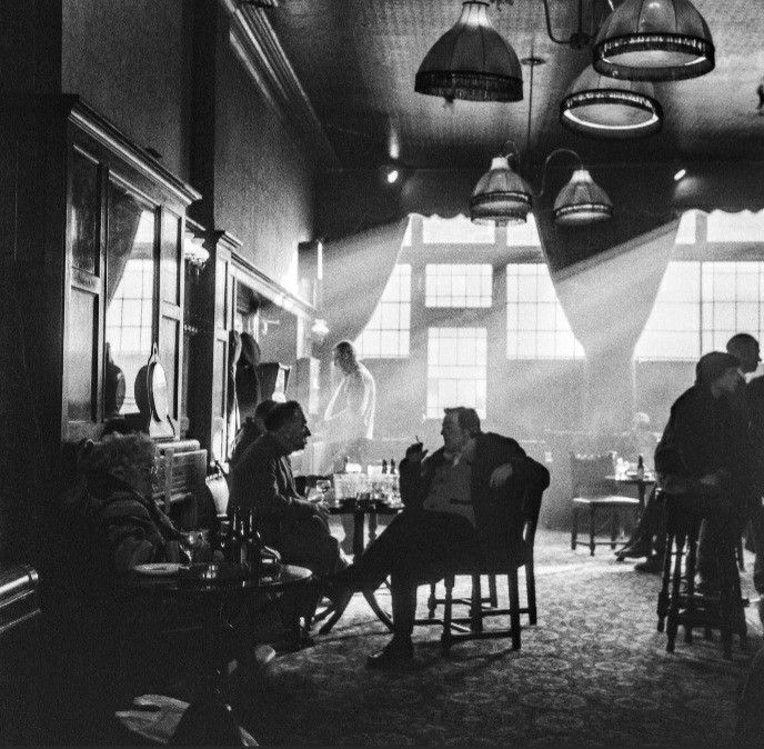 The kind of environment's that we currently romanticize were once an every day reality to entire generations of people who were lucky enough to experience them. 

<a href="/Britains___Pubs/">Britain's Lost & Living Pubs</a>