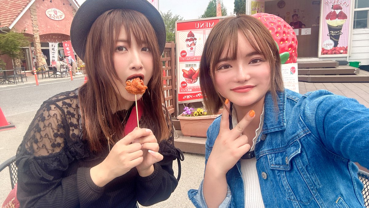 Saraopan (@tsukihisara) on Twitter photo おはさら🌈 最高の思い出の写真!😘
この前行った、みんたんとのツーリング写真〜🥰❤️
いちご狩りからの唐揚げめちゃくちゃ美味しかった😇🍗✨
<a href="/mintoko_mintan/">サメに噛まれたバイク女子♡ みんたん ❤️ 4月13ラジオ出演FMきしわだ❤️</a> おはさら🌈 最高の思い出の写真!😘
この前行った、みんたんとのツーリング写真〜🥰❤️
いちご狩りからの唐揚げめちゃくちゃ美味しかった😇🍗✨
<a href="/mintoko_mintan/">サメに噛まれたバイク女子♡ みんたん ❤️ 4月13ラジオ出演FMきしわだ❤️</a>