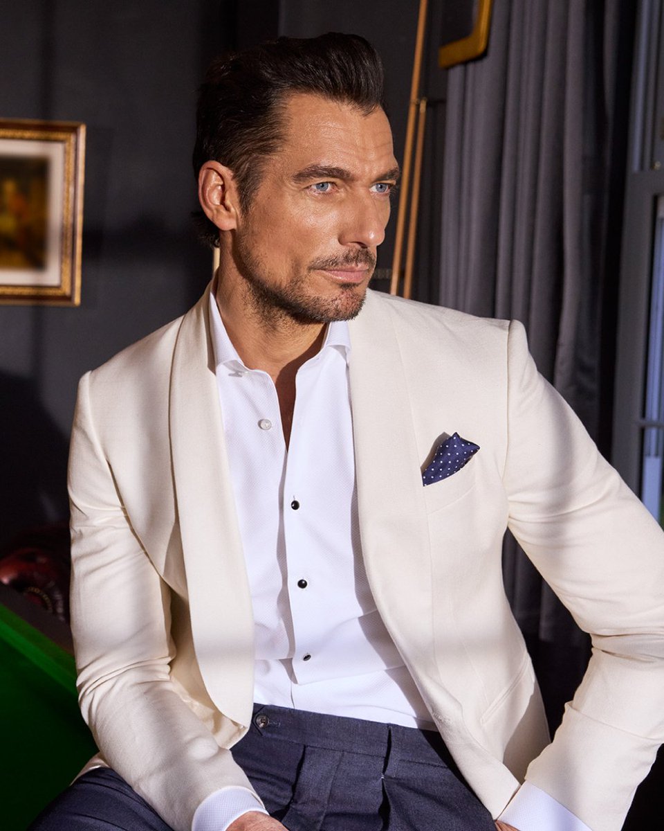 An impeccably tailored formal morning coat crafted from fine English wool. Classic single breasted styling, with one button peak lapel and full lining. A timeless piece of sartorial excellence.

#SavileRowCollection #HowToHackett 
bit.ly/44AJ4rL