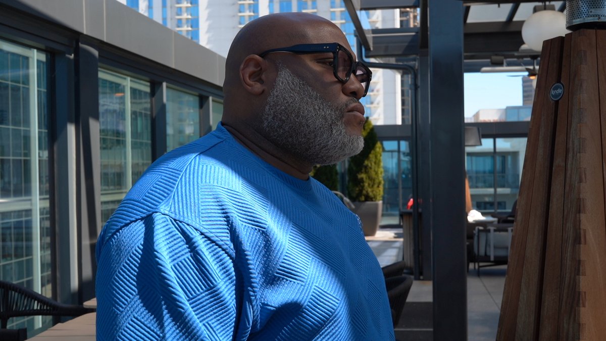 innoutww's tweet image. Thank you, Dr. Barber, for having a conversation on the In N Out Podcast!

Dr. Barber is doing great things in the community. Follow his journey @behindthetrapp1 and @1moquestion

#InNOut #podcast #InNOutPodcast #1MoQuestion #BehindTheTrapp #community #mentorship #LifeLessons