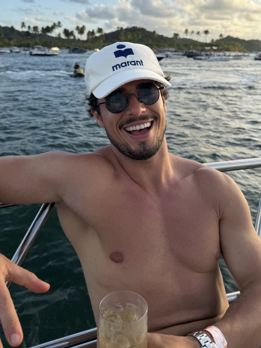 thiagobarrosnut's tweet photo. É claro que estar no shape ajuda. É óbvio. 

Mas isso não é a realidade, afinal, todo profissional, sendo ele da saúde ou não, tem uma vida normal. https://t.co/PhXeBmCXV6