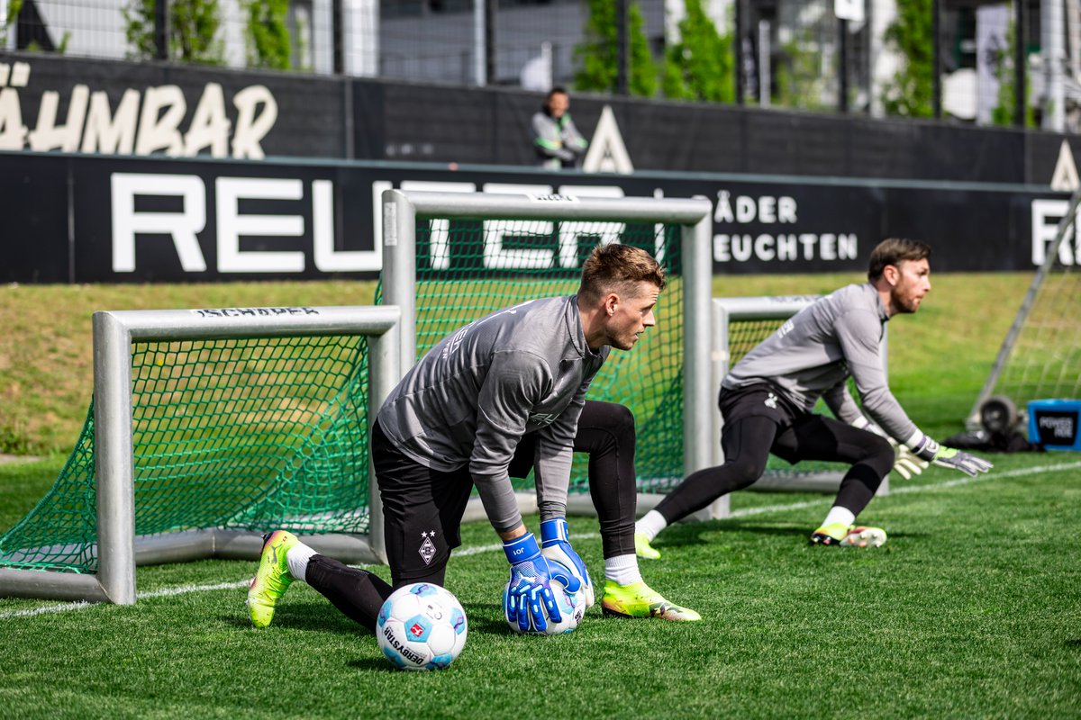 Borussia tweet media