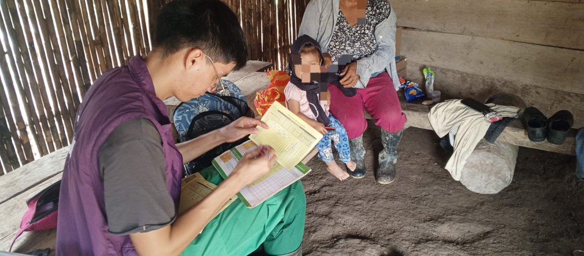 saludazuay_'s tweet photo. 🚐💉 Profesionales del Puesto de Salud de #Yaapi recorren casa a casa en San Luis, San José y Santa Carmen, vacunando a niños, adolescentes y adultos.En el 1er trimestre de 2025 ya se ha vacunado a 36 personas con esquema temprano y tardío. #PorUnEcuadorConSalud. https://t.co/ZiCU0lygga