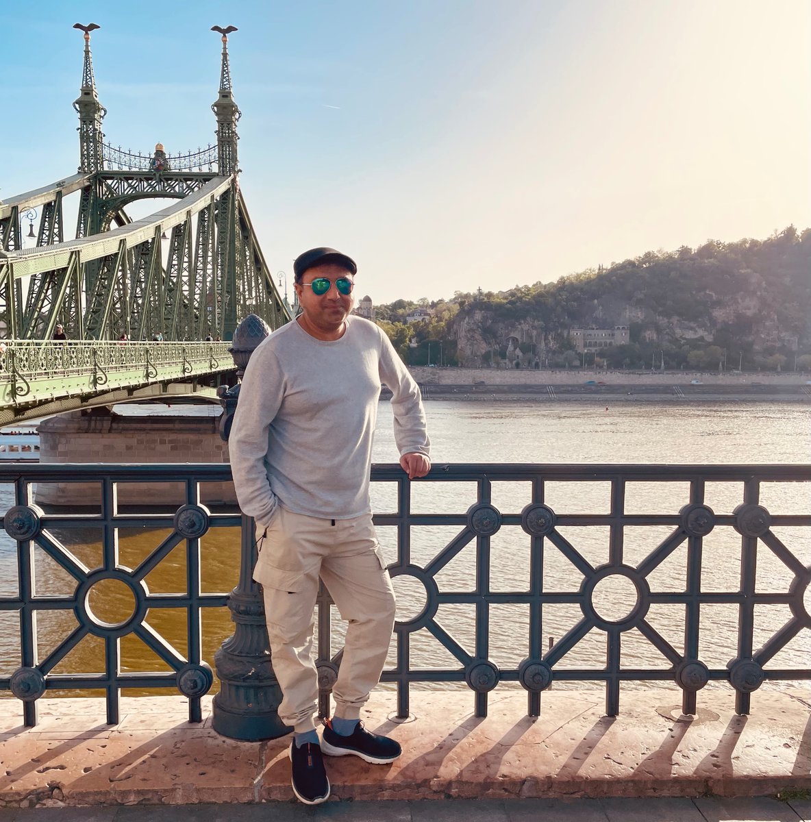 Saif Shahin (@saifshahin.bsky.social) (@shahin_saif) on Twitter photo Landed today in Budapest for the #asen2025 conference. Couldnāt wait to get to the Danube. Lovely weather too! Landed today in Budapest for the #asen2025 conference. Couldnāt wait to get to the Danube. Lovely weather too!