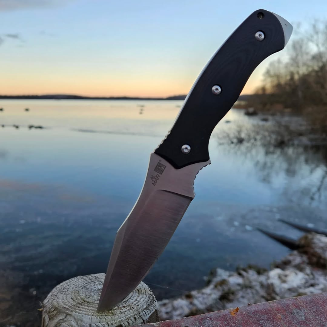 almarknives's tweet photo. By the lake or in the field—the B-21 stays ready.

Shop now: https://t.co/1G2AquBRox

📸: @knivesandbikes

#AlMarKnives #SERESeries #EDC #TheWarriorsEdge https://t.co/UUbmOHxkDc