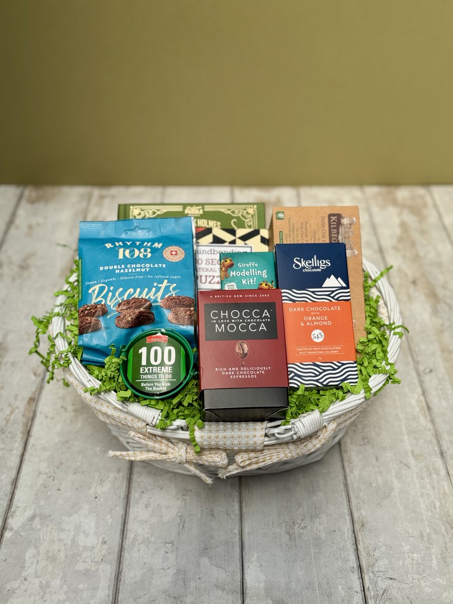 BasketsGalore's tweet photo. Today's Gift Basket Of The Day is 'Get Well Creative Thoughts Gift' ☺️🧠

https://t.co/Phj3vNUoBN

Follow &amp; RT to enter #prize draw to #win a Gift Basket. 

More info via our blog. 

#dailydispatch #gifts #competition #giftbasketsrule #getwellgifts #getwellsoon #getwellgiftbasket https://t.co/tQJB3nM3Ev