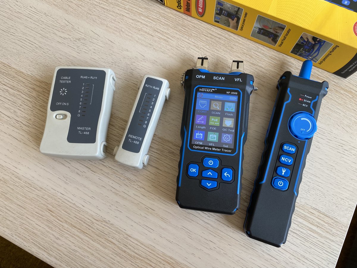 #DnesniPosta Po 16 letech s testerem z DealExtreme cas prejit na tester z AliExpressu (DX krimpovaci kleste jsem Knipexy nahradil uz pred lety :D ).

Treba rozpoznani prezence PoE a protokolu nebo vyhledavani konkretniho kabelu ve svazku antenkou se bude hodit.