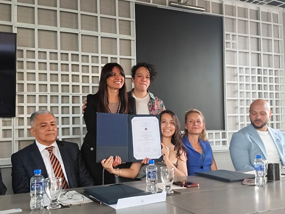 El Consejo Mexicano para el Turismo Médico, como representante del World Council for Medical Tourism en México, firmó un convenio de colaboración con la empresa <a href="/revconflores/">Revolución con flores</a> 
Esto impulsa a #México como destino líder en #turismodesalud con #cannabis 
<a href="/cannaboss_mx/">CannaBoss</a>