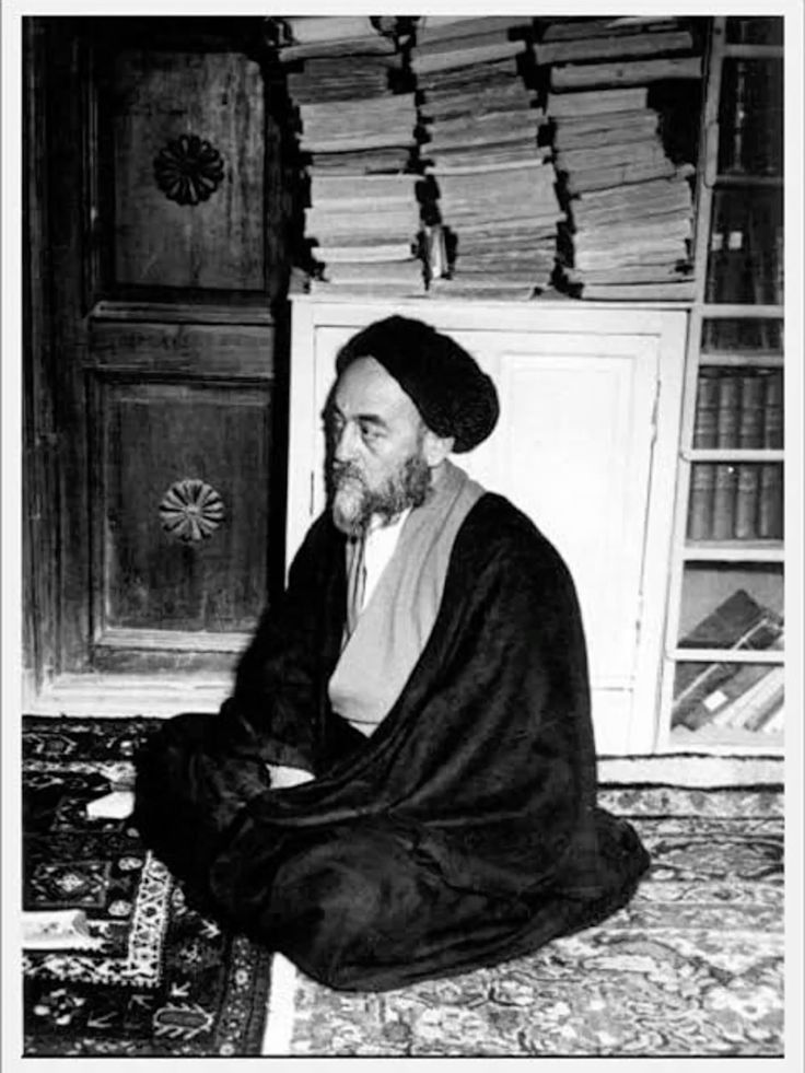 Ghurarolhikam's tweet photo. آنکس که سلطان سخن است، 
امّا تا رسولِ خدا زنده بود، حدیثی نگفت؛ 
او علی‌‌ست...!
ادب، از این بالاتر میشناسید.؟

|علامه طباطبایی رحمت الله علیه| https://t.co/EFJAbUDRYw