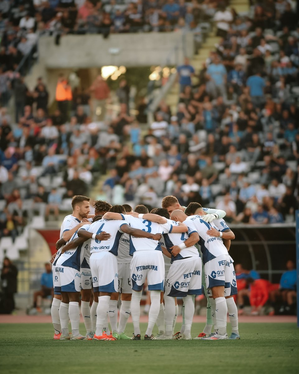 APOLLONOFFICIAL's tweet photo. Έναρξη αγώνα! Καλή επιτυχία ΑΠΟΛΛΩΝ 🔵⚪

#PAFAPO https://t.co/JfsSf53pWB