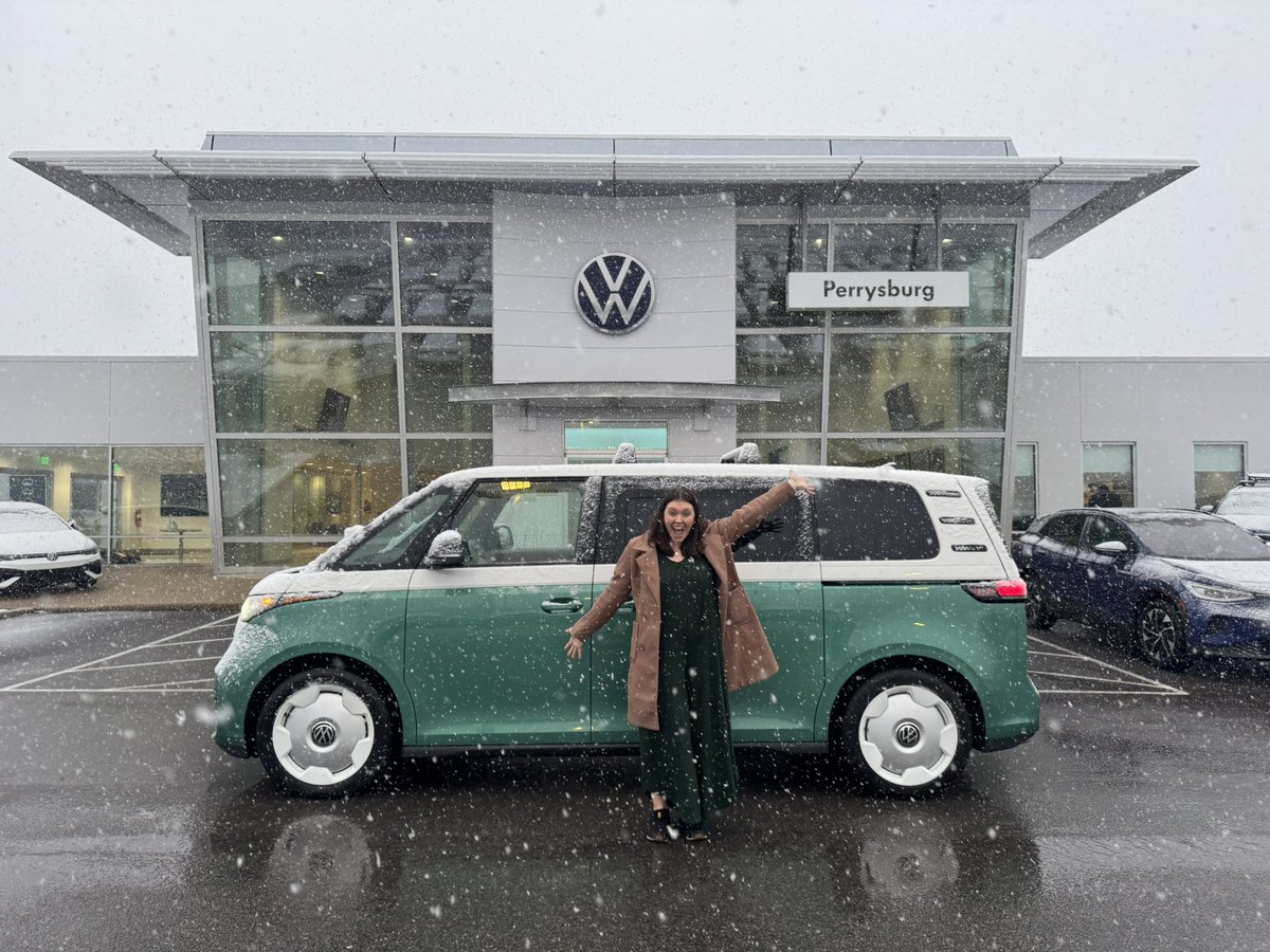 TesCalendar1's tweet image. As many of you know - we’ve owned our VW ID BUZZ for a little over a month now so I think I’m ready for my first review! I’ve had over a month to work on this / add / edit so buckle up, this is a long one!

First I want to start off with saying - this is our favorite car we’ve…