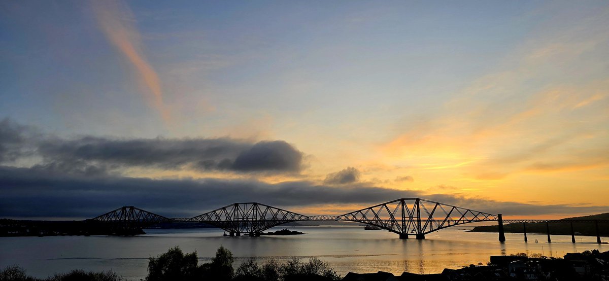 Ian 🏴 (@quietbiglad) on Twitter photo Sunrise before work this morning, and the Forth Bridge looking glorious.
<a href="/BBCScotWeather/">BBC Scotland Weather</a> <a href="/StormHour/">#StormHour</a> <a href="/VisitScotland/">VisitScotland</a> <a href="/ScotRail/">ScotRail</a>
#ForthBridge #Sunrise #Scotland Sunrise before work this morning, and the Forth Bridge looking glorious.
<a href="/BBCScotWeather/">BBC Scotland Weather</a> <a href="/StormHour/">#StormHour</a> <a href="/VisitScotland/">VisitScotland</a> <a href="/ScotRail/">ScotRail</a>
#ForthBridge #Sunrise #Scotland