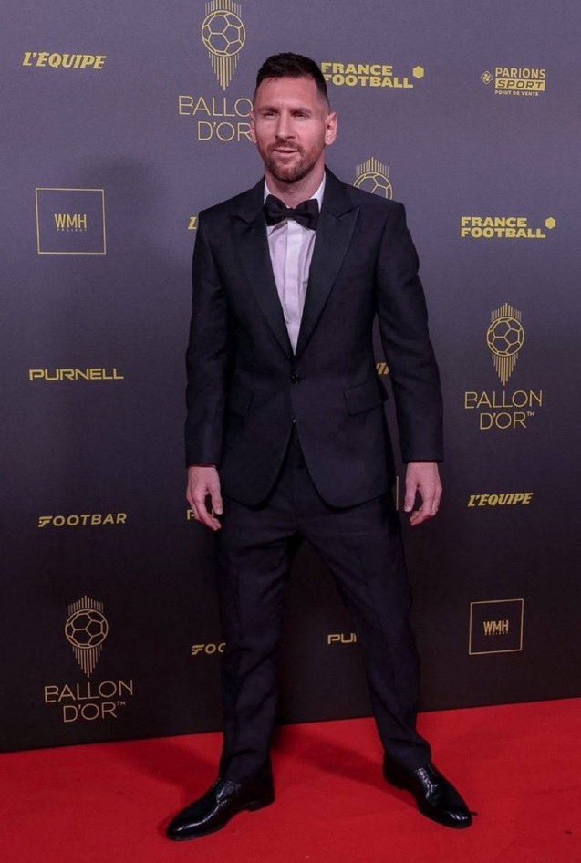 BarcaUniversal's tweet photo. Totti: "Put Messi in Roma for 25 years and tell me how many Ballon d'Ors he will win. Zero." https://t.co/xNtVwR5Alc