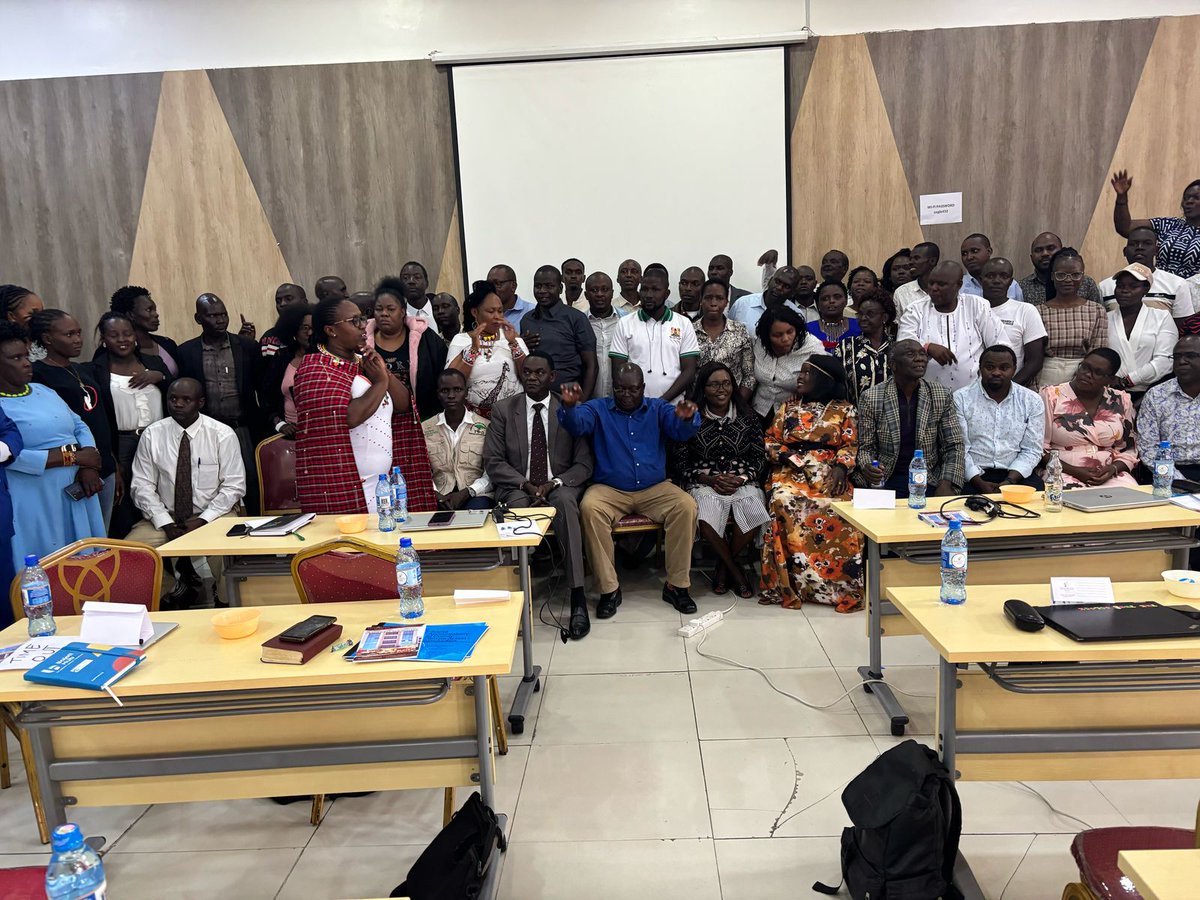 DavidBusienei6's tweet image. Rift Valley Region kickstart the regional CSO training on @climate_ke that will see, Nyanza, Central, Eastern, Western,Coast and North Eastern regions follow suit on Social accountability, advocacy  and communication skills.
@Environment_Ke @KeTreasury @WorldBankKenya @EUinKenya