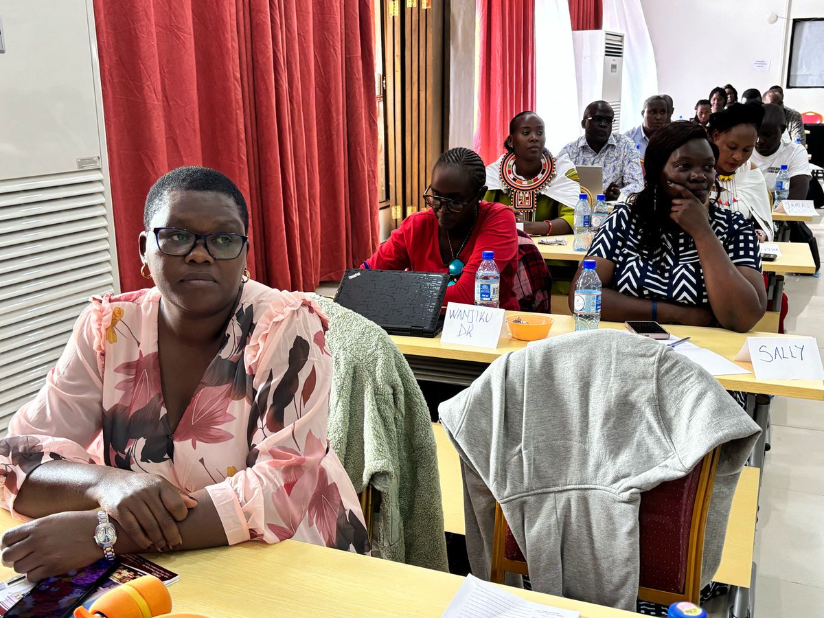 DavidBusienei6's tweet image. Rift Valley Region kickstart the regional CSO training on @climate_ke that will see, Nyanza, Central, Eastern, Western,Coast and North Eastern regions follow suit on Social accountability, advocacy  and communication skills.
@Environment_Ke @KeTreasury @WorldBankKenya @EUinKenya