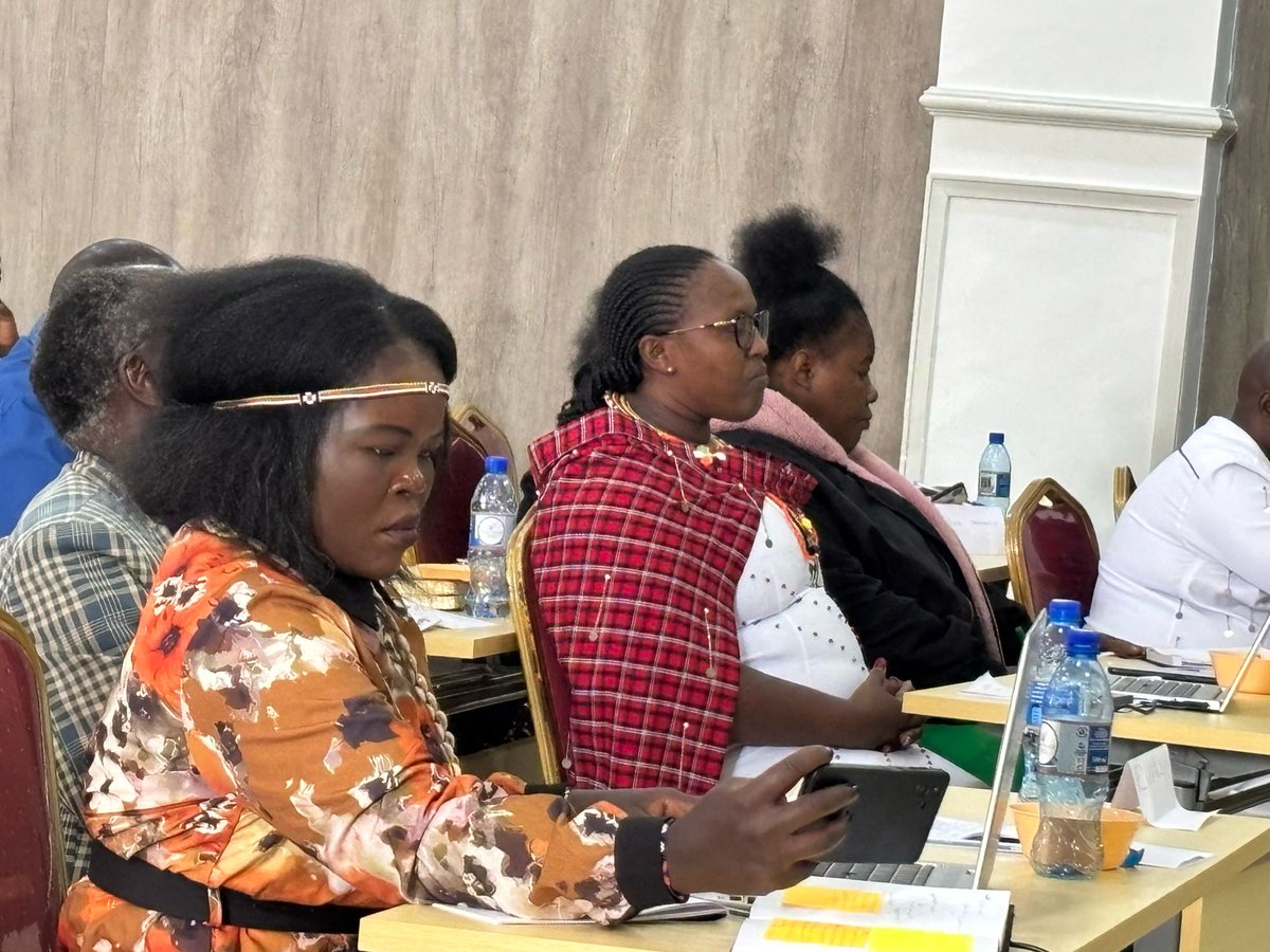 DavidBusienei6's tweet image. Rift Valley Region kickstart the regional CSO training on @climate_ke that will see, Nyanza, Central, Eastern, Western,Coast and North Eastern regions follow suit on Social accountability, advocacy  and communication skills.
@Environment_Ke @KeTreasury @WorldBankKenya @EUinKenya