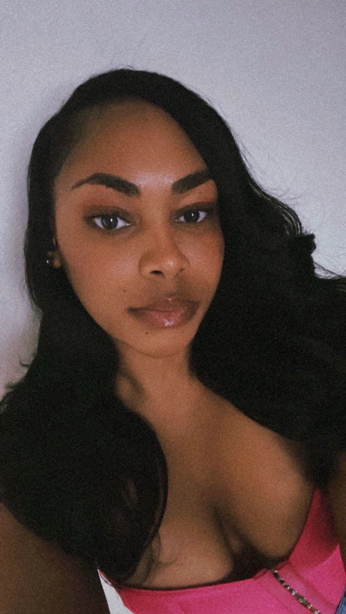 daijahhvu_'s tweet image. All pressure. 🥀