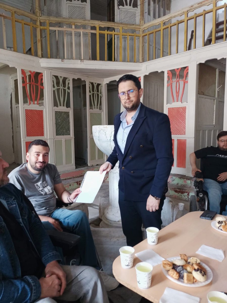 ZaferManisa's tweet photo. Akhisar Kent Dayanışma Derneği ile Engellilerimizin çok önemli konularını ele aldık. Elimizden gelen tüm mücadeleyi vereceğiz. 700 yıllık tarihi bir mekan için verdikleri emekten dolayı da kendilerini tebrik ediyoruz.
@zaferpartisi @umitozdag @necdet_erikci https://t.co/XSqvl1GeFN
