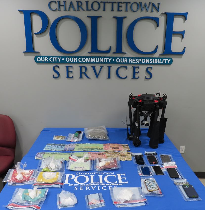 Charlottetown Police Services Street Crime Unit execute search warrant - 37 year old male charged with drug and weapon offences: charlottetownpolice.com/police-reports…