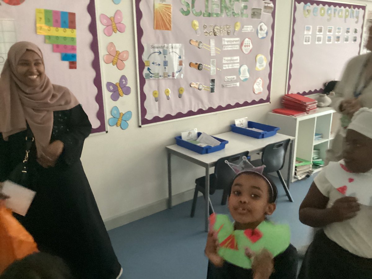 Year 3 showing off their Ancient Egyptian collars they’ve been sewing in DT. Thank you to all the parents who came to have a look! #WyvilYear3