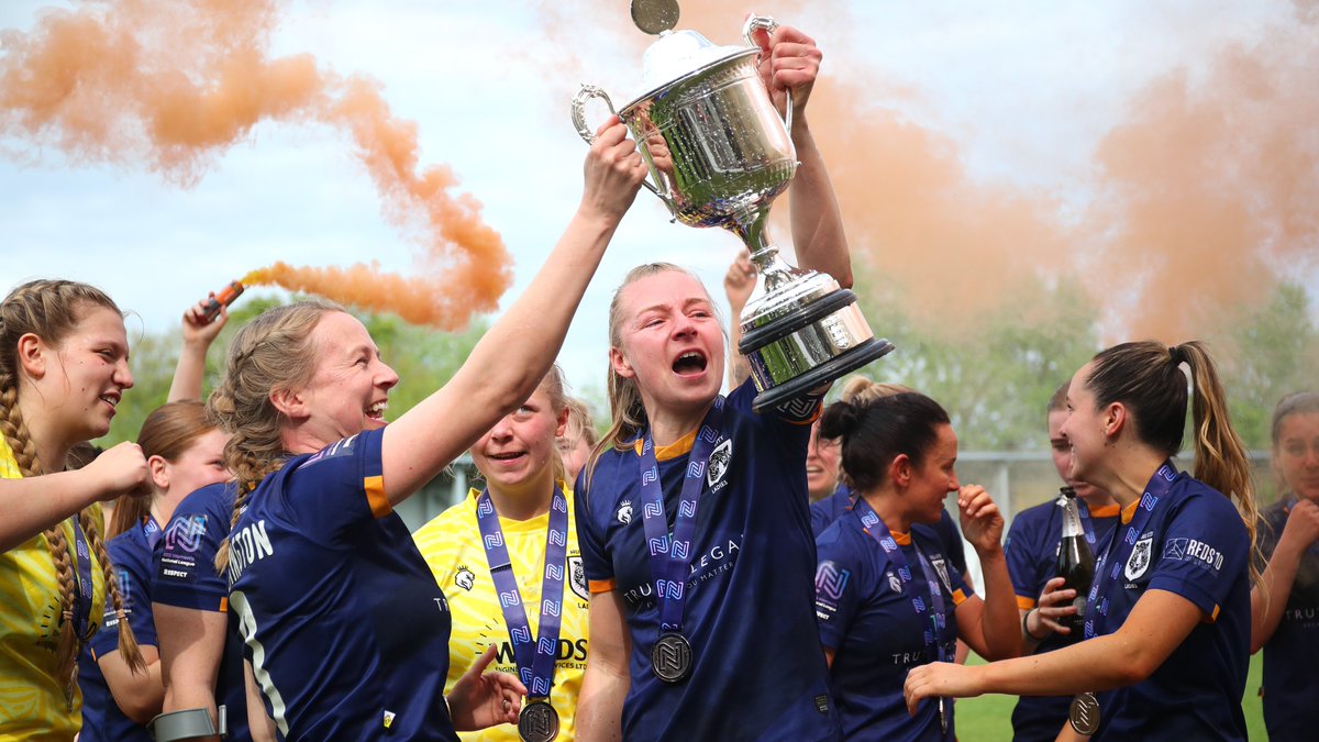 FAWNL's tweet photo. Throwback to last season's finale 🏆

Four trophy lifts, just like we'll see on Sunday.

#FAWNL https://t.co/prEMkF4GHM