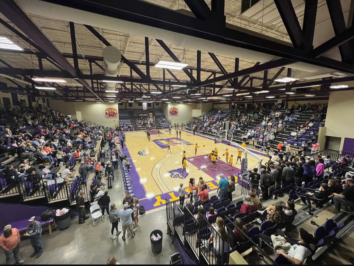 After a great conversation with Coach Barnes I’m am blessed to receive another offer from Bethel University. #AGTG 🤫