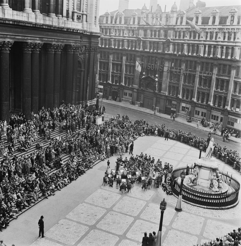 This year marks 80 years since the end of the Second World War in 1945. As part of our commemorations, we will be holding a special Evensong on VE Day on Thursday 8th May 2025, 5pm.

Find out more about the service at bit.ly/3Elnayd

📸 Credit: Popperfoto